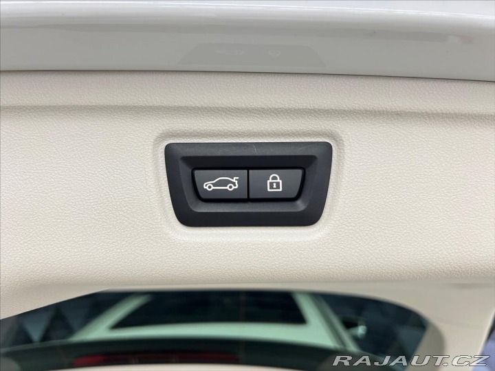 BMW 3 320d xDrive AT LUXURY LIN 2022