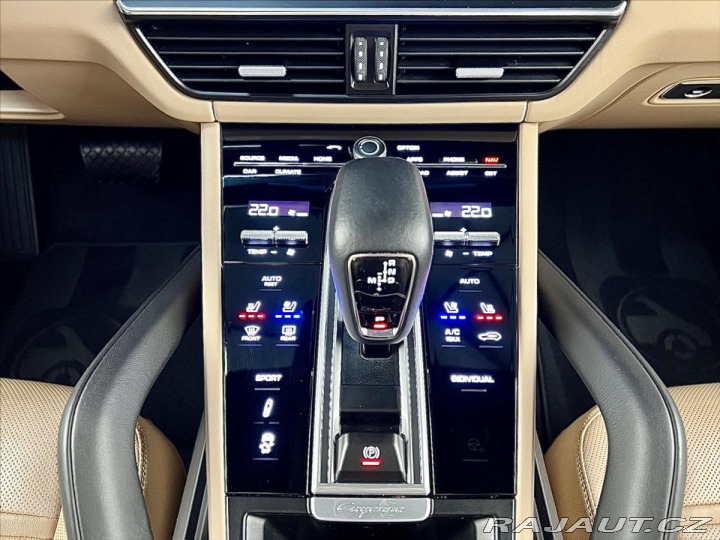 Porsche Cayenne PLATINUM EDITION, BOSE, V 2022