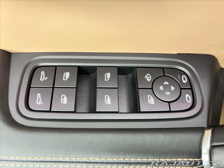 Porsche Cayenne PLATINUM EDITION, BOSE, V 2022