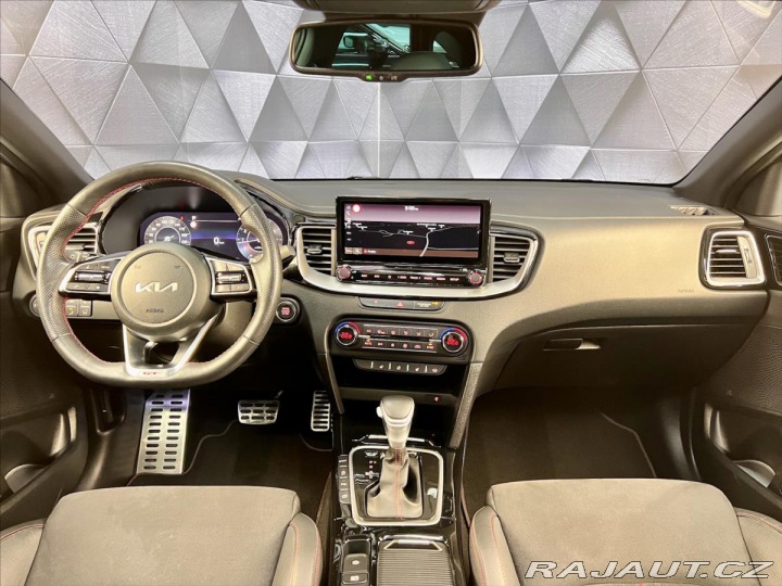Kia ProCeed GT 150KW DCT , LED, PANOR 2022