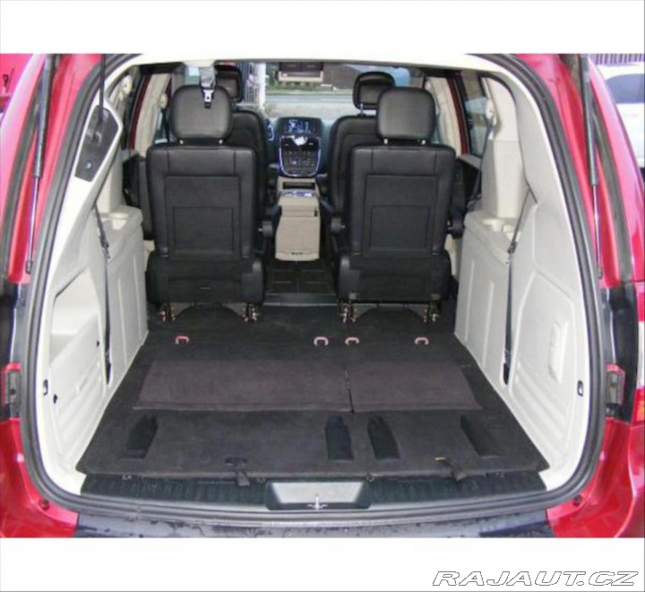 Chrysler Town & Country 3,6 V6, benzin + LPG 2013