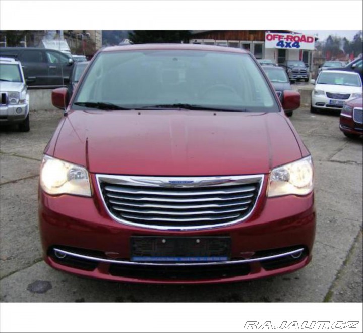 Chrysler Town & Country 3,6 V6, benzin + LPG 2013