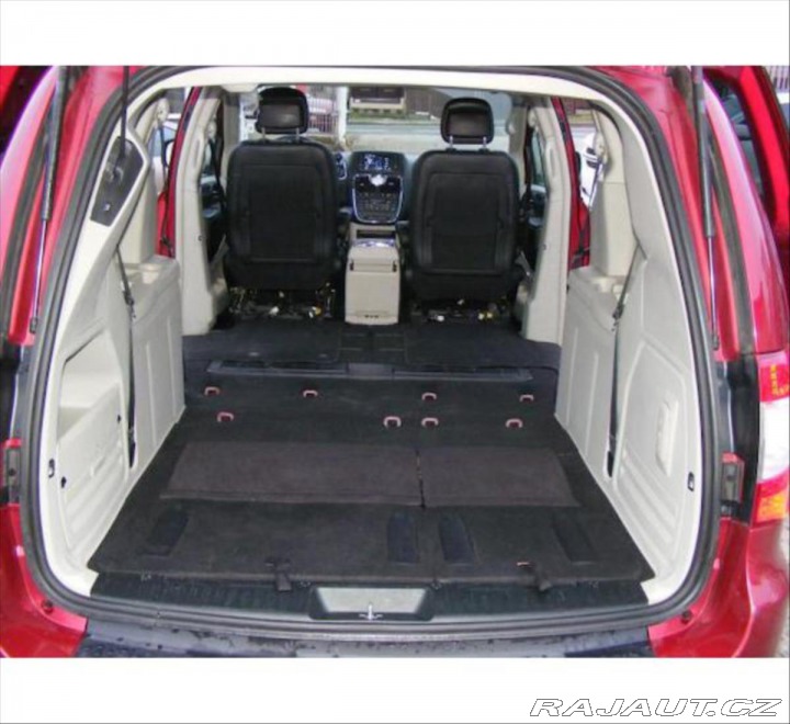 Chrysler Town & Country 3,6 V6, benzin + LPG 2013
