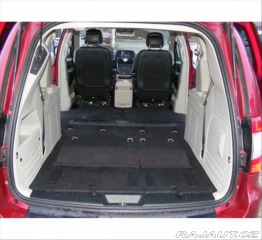 Chrysler Town & Country 3,6 V6, benzin + LPG 2013