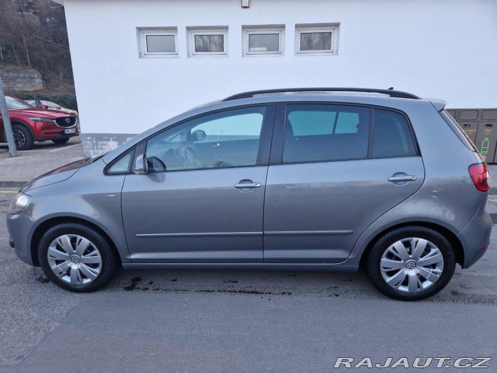 Volkswagen Golf 1,6 VI Plus Life 2013