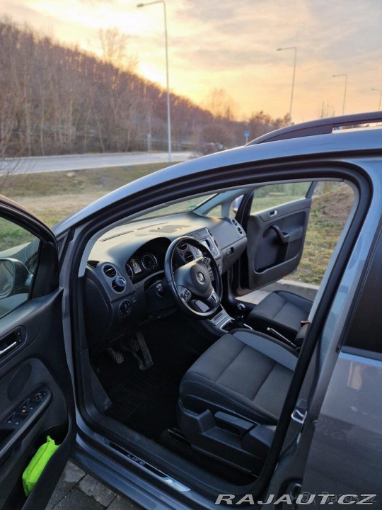 Volkswagen Golf 1,6 VI Plus Life 2013