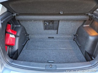 Volkswagen Golf 1,6 VI Plus Life 2013