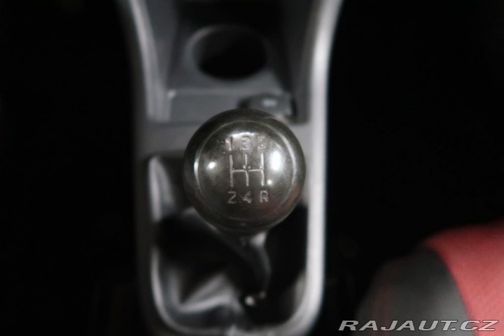 Volkswagen up! 1.0MPi,44kW,Manuál,AC 2013