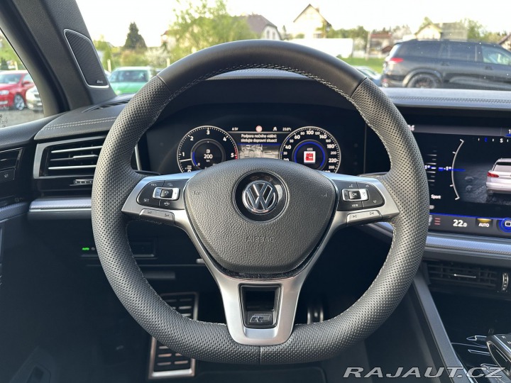 Volkswagen Touareg 4,0TDI 310kw R-Line TAŽNÉ 2019