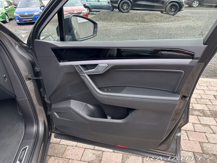 Volkswagen Touareg 4,0TDI 310kw R-Line TAŽNÉ 2019