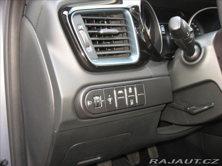 Kia Ceed 1,5 T-GDI 160PS Edice 30 2024