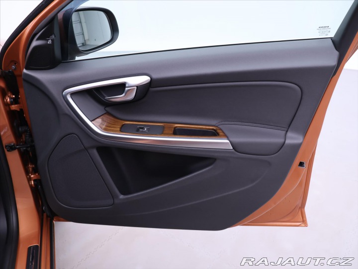 Volvo S60 2,0 T 149kW Xenon Navi 2010