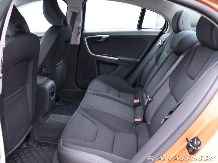 Volvo S60 2,0 T 149kW Xenon Navi 2010