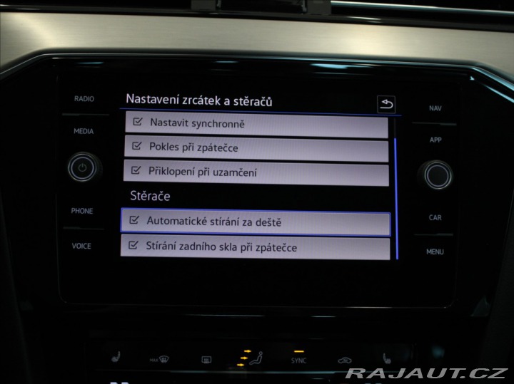 Volkswagen Passat 2,0 TDi 147kW 4M R-line I 2025