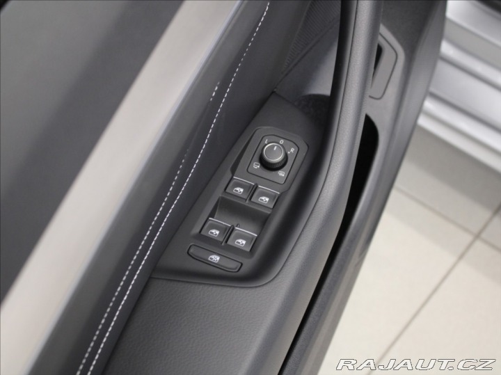 Volkswagen Passat 2,0 TDi 147kW 4M R-line I 2025