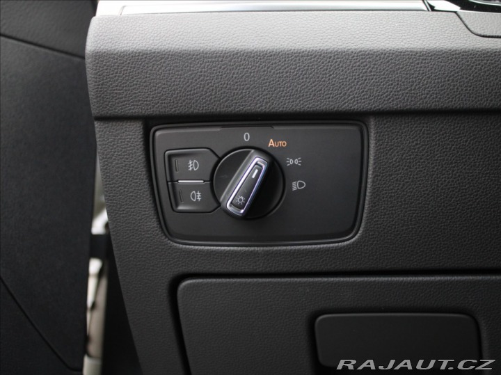 Volkswagen Passat 2,0 TDi 147kW 4M R-line I 2025