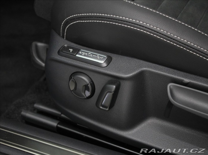 Volkswagen Passat 2,0 TDi 147kW 4M R-line I 2025