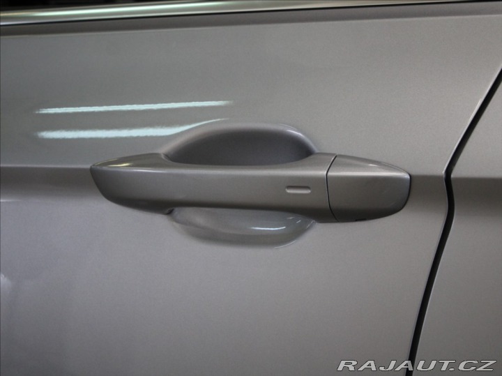 Volkswagen Passat 2,0 TDi 147kW 4M R-line I 2025