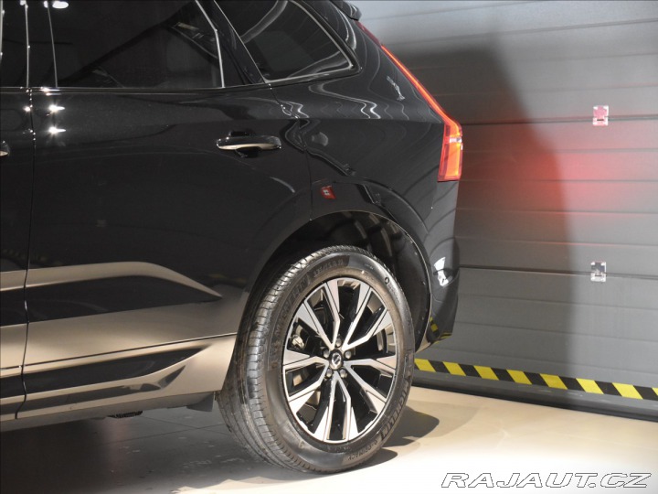 Volvo XC60 2,0 B5 AWD Plus Dark 2025