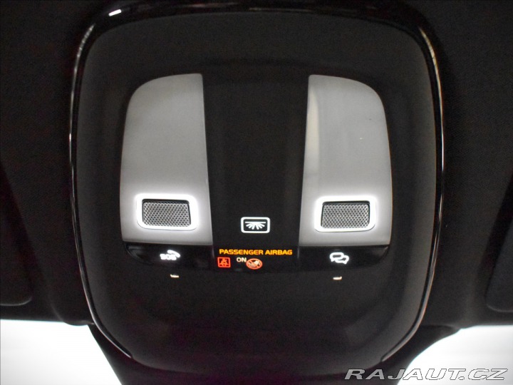 Volvo XC60 2,0 B5 AWD Plus Dark 2025