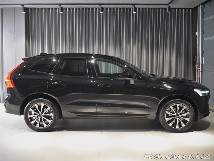 Volvo XC60 2,0 B5 AWD Plus Dark 2025