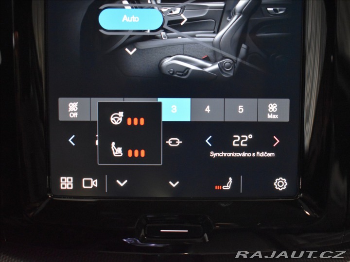 Volvo XC60 2,0 B5 AWD Plus Dark 2025