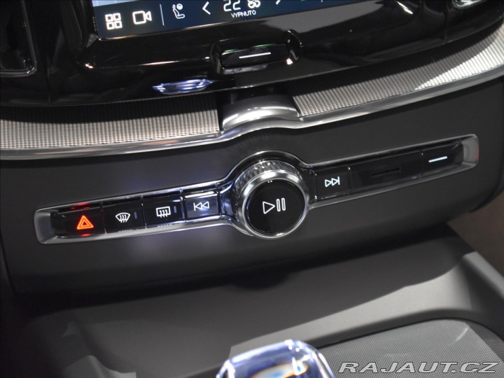 Volvo XC60 2,0 B5 AWD Plus Dark 2025