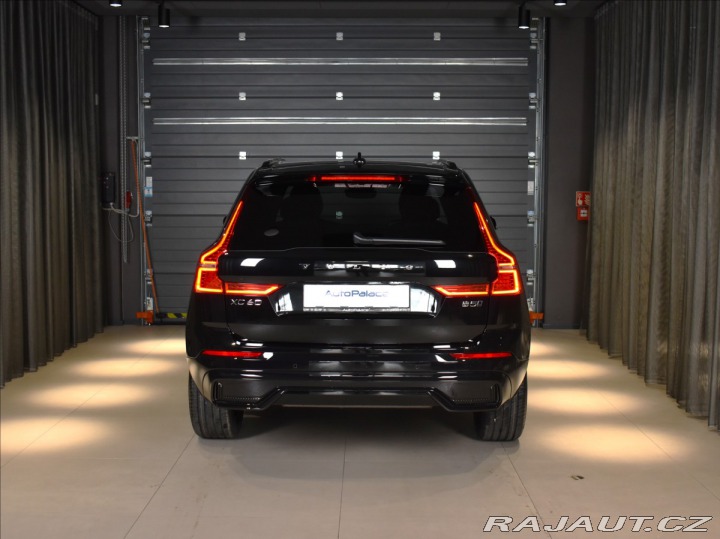 Volvo XC60 2,0 B5 AWD Plus Dark 2025
