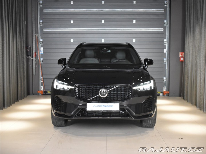 Volvo XC60 2,0 B5 AWD Plus Dark 2025