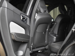 Volvo XC60 2,0 B5 AWD Plus Dark 2025