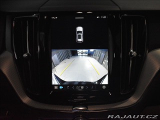 Volvo XC60 2,0 B5 AWD Plus Dark 2025