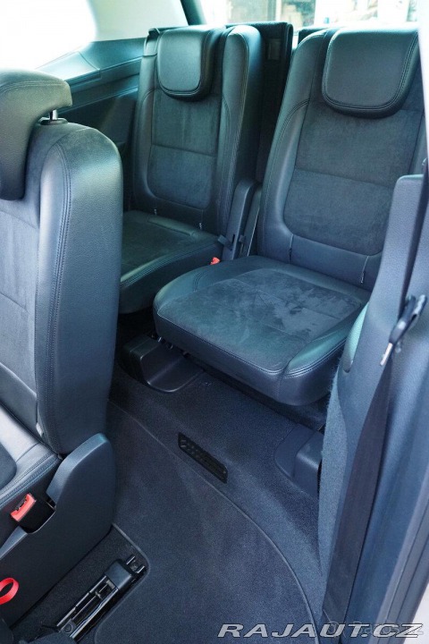 Volkswagen Sharan 2,0 TDI 125kW BMT Highlin 2011