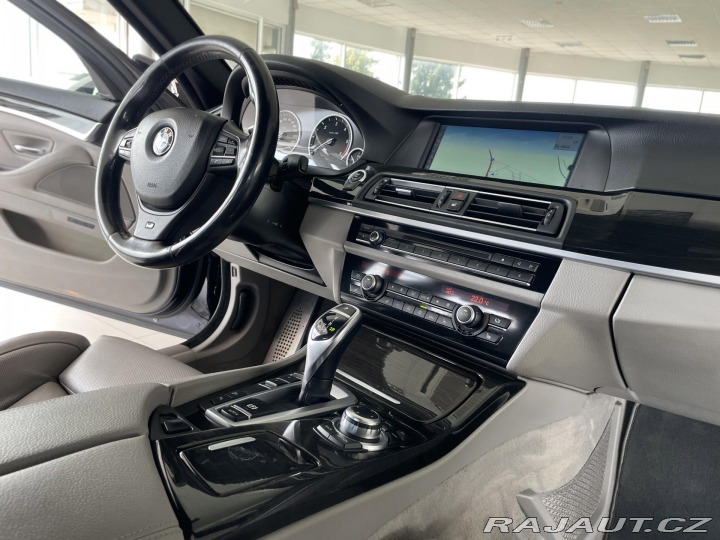 BMW 5 525d xDrive*M-SPORT*Motor 2012
