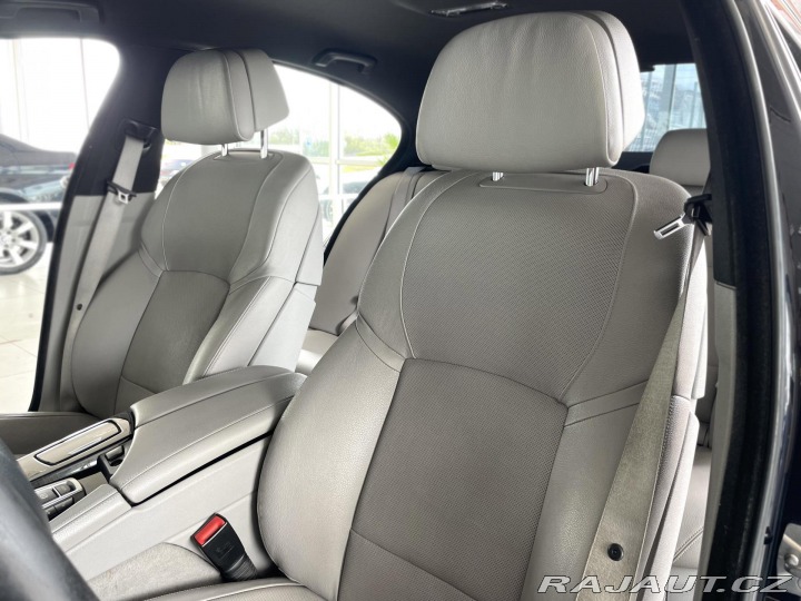 BMW 5 525d xDrive*M-SPORT*Motor 2012