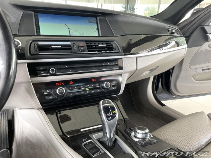 BMW 5 525d xDrive*M-SPORT*Motor 2012