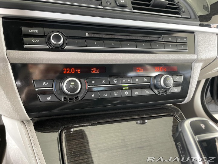 BMW 5 525d xDrive*M-SPORT*Motor 2012