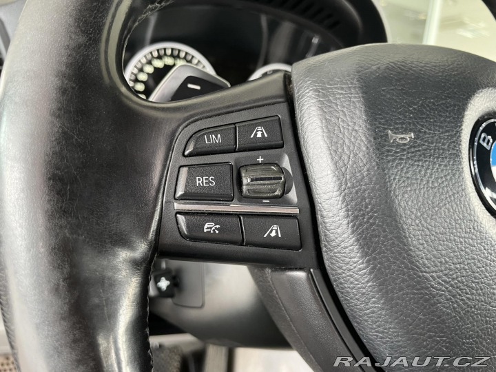 BMW 5 525d xDrive*M-SPORT*Motor 2012