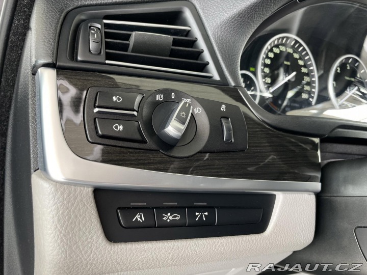 BMW 5 525d xDrive*M-SPORT*Motor 2012