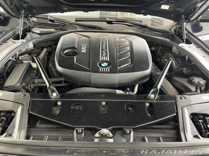 BMW 5 525d xDrive*M-SPORT*Motor 2012