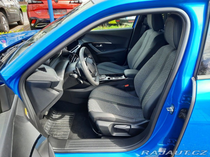 Peugeot 2008 ALLURE 1,2 PT 130k EAT8 2024