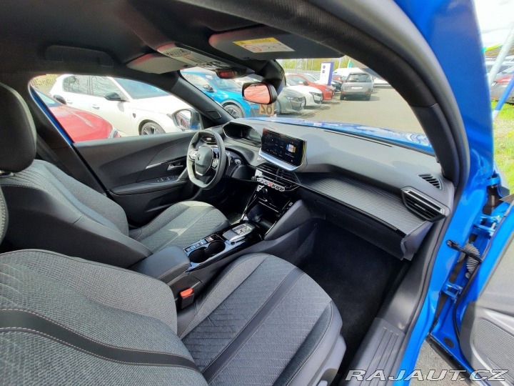 Peugeot 2008 ALLURE 1,2 PT 130k EAT8 2024