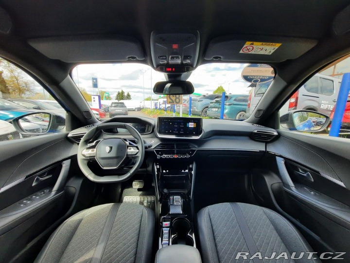 Peugeot 2008 ALLURE 1,2 PT 130k EAT8 2024