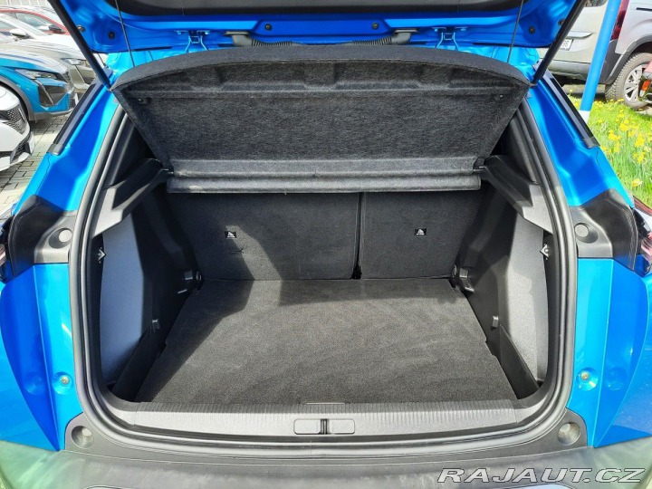 Peugeot 2008 ALLURE 1,2 PT 130k EAT8 2024