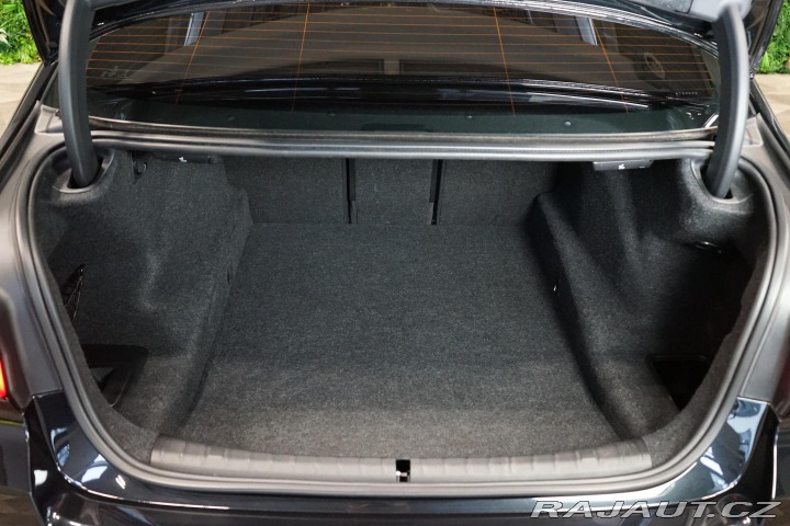 BMW 5 M550ix 390kW H/K Tažné 36 2021