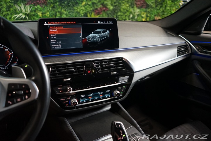 BMW 5 M550ix 390kW H/K Tažné 36 2021