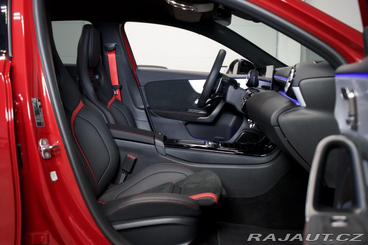 Mercedes-Benz A 35 AMG 4M Aero Track Pace 2024