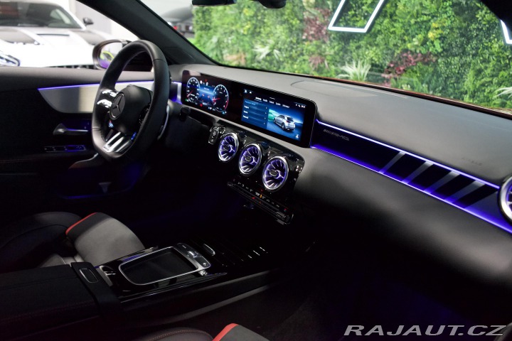 Mercedes-Benz A 35 AMG 4M Aero Track Pace 2024