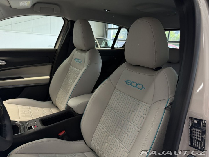Fiat 600 La Prima BEV 54kWh 156k 2025