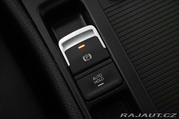 Volkswagen Golf 1,6 TDI 77kW HIGHLINE Pan 2014
