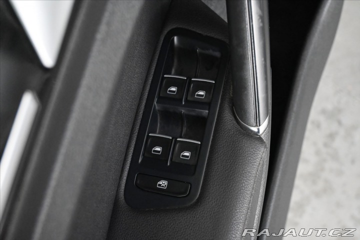 Volkswagen Golf 1,6 TDI 77kW HIGHLINE Pan 2014